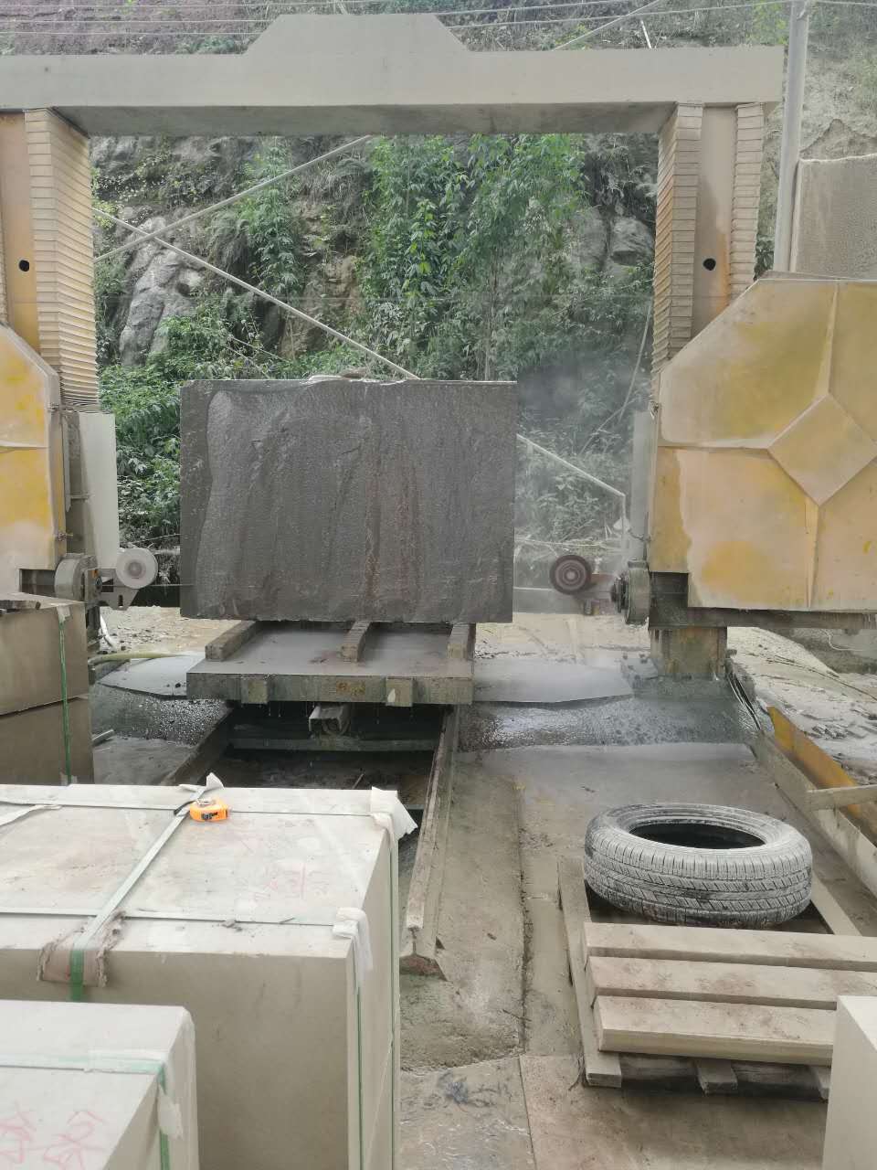 黑砂巖