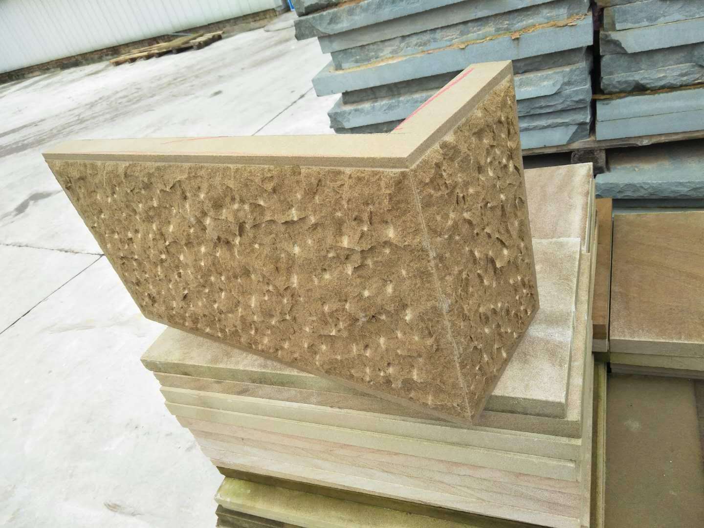 米黃砂巖荔枝面